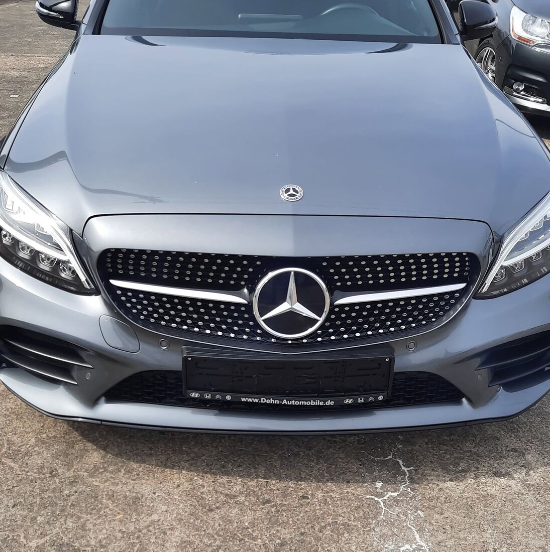 Aufbereitete Mercedes Front mit poliertem Lack